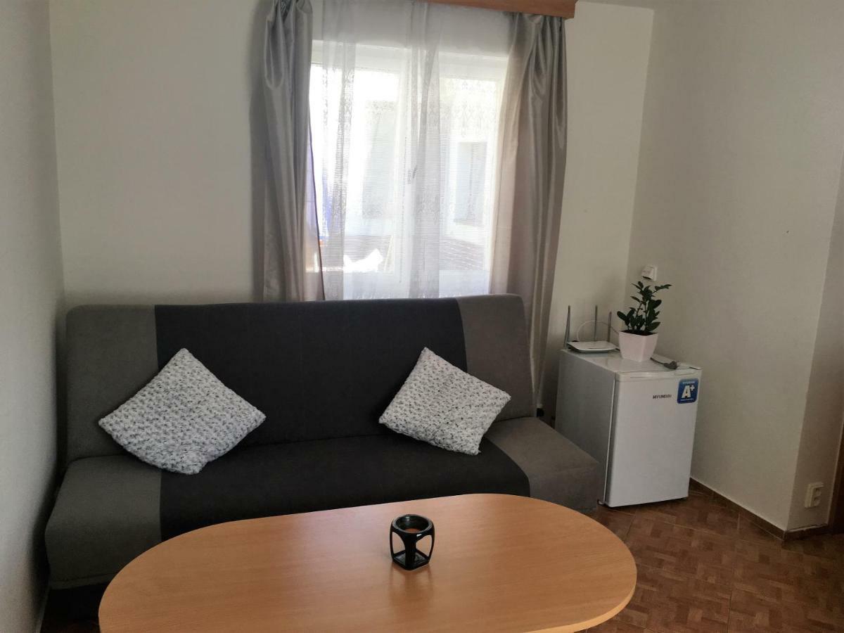 Dvacitka Daire Ceske Budejovice Dış mekan fotoğraf